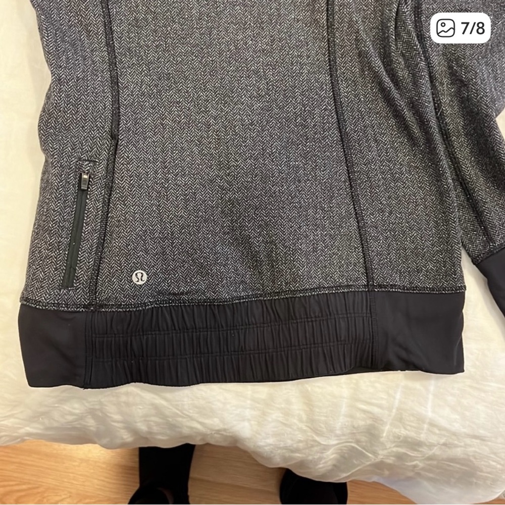 Lululemon Hooded Athletic Top - Picture 7 of 8